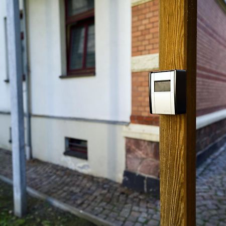 Edler Wohnraum Noble Stadtoase Mit Boxspringbett, Kaffeevollautomat & Parkplatz Zwickau Exterior foto