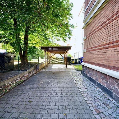 Edler Wohnraum Noble Stadtoase Mit Boxspringbett, Kaffeevollautomat & Parkplatz Zwickau Exterior foto