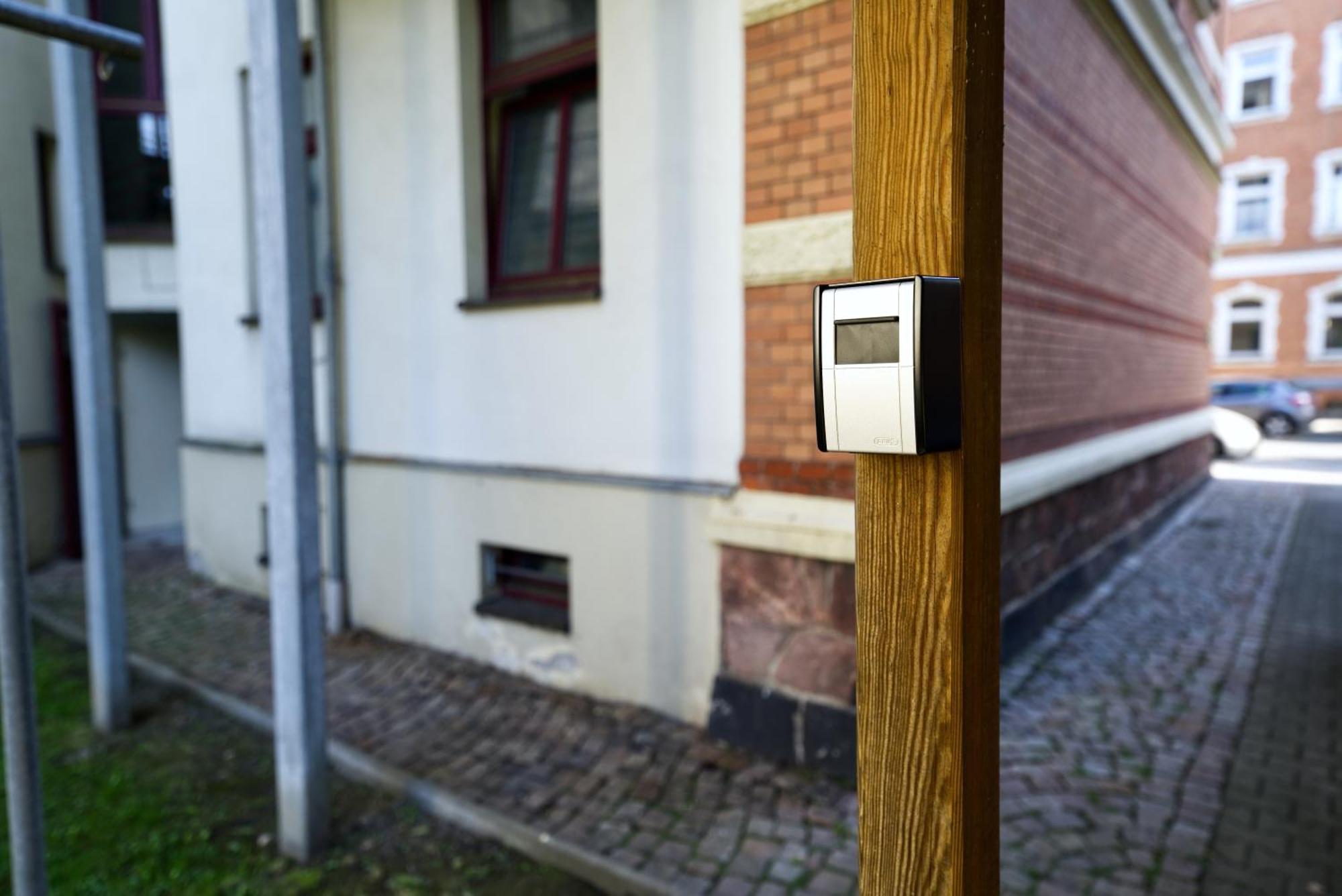 Edler Wohnraum Noble Stadtoase Mit Boxspringbett, Kaffeevollautomat & Parkplatz Zwickau Exterior foto