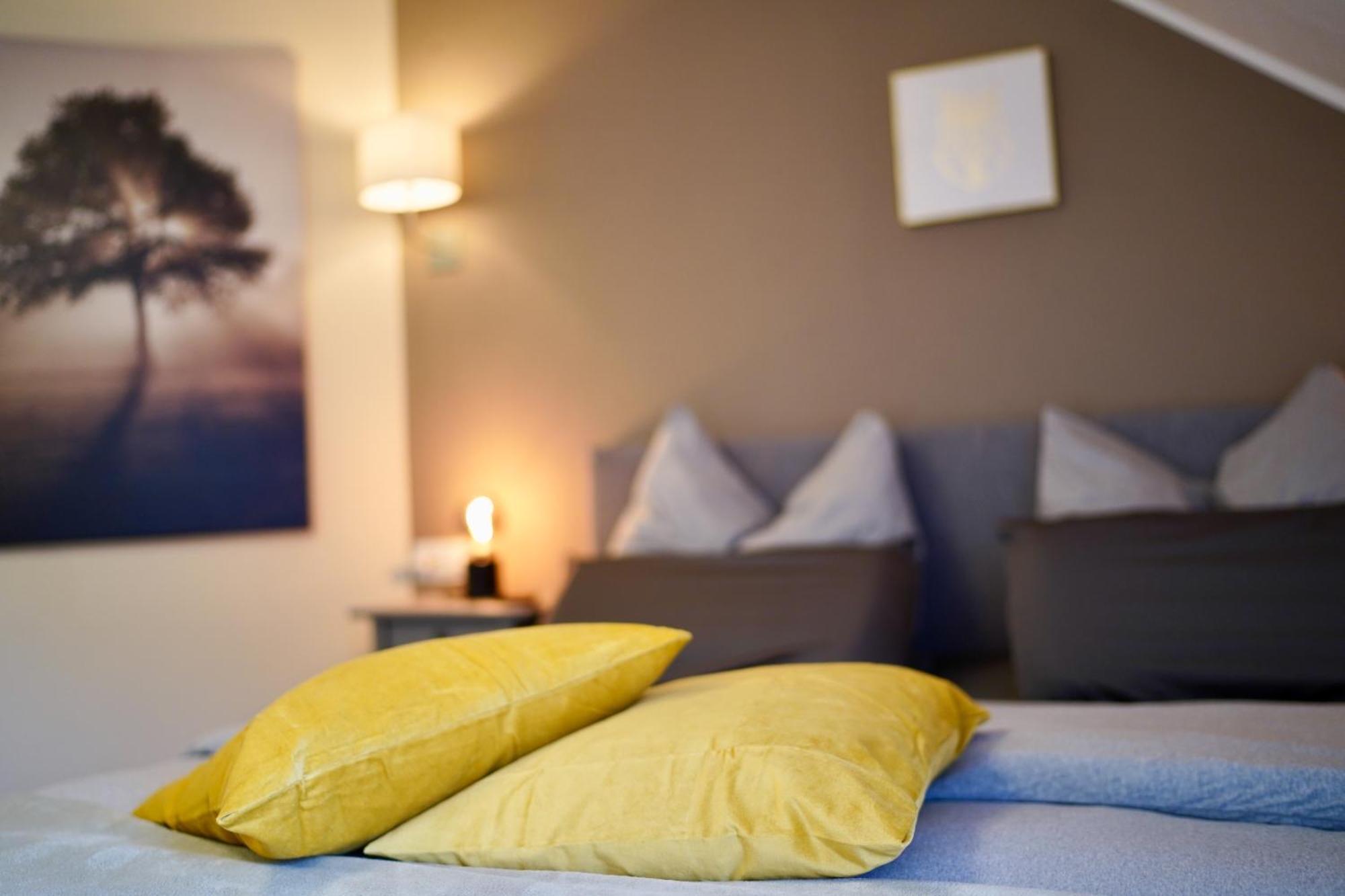 Edler Wohnraum Noble Stadtoase Mit Boxspringbett, Kaffeevollautomat & Parkplatz Zwickau Exterior foto