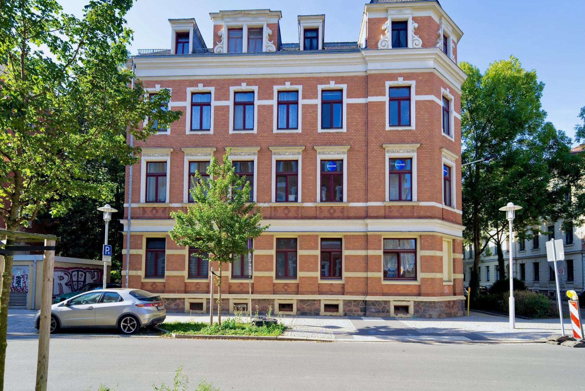 Edler Wohnraum Noble Stadtoase Mit Boxspringbett, Kaffeevollautomat & Parkplatz Zwickau Exterior foto