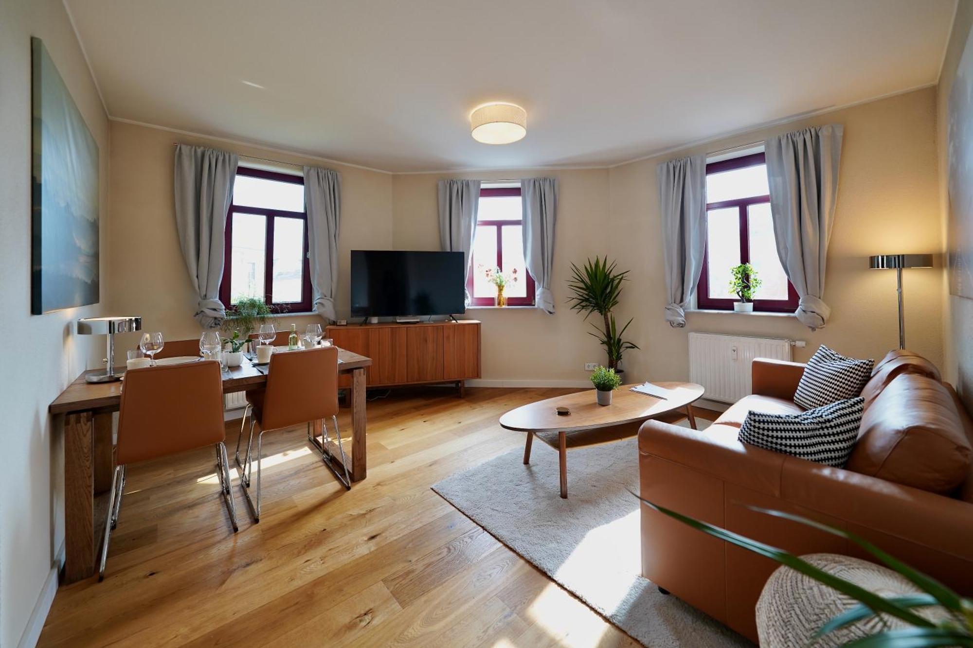 Edler Wohnraum Noble Stadtoase Mit Boxspringbett, Kaffeevollautomat & Parkplatz Zwickau Exterior foto